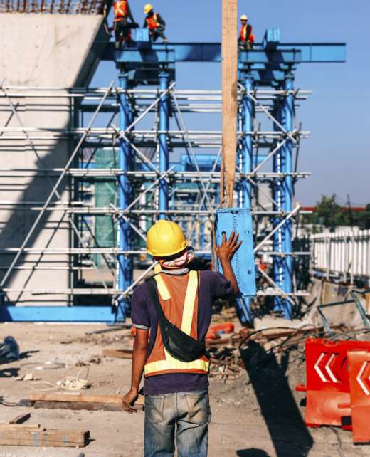 construction-site-worker-2026-01-07-06-31-30-utc